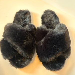 Lauren Conrad black slippers